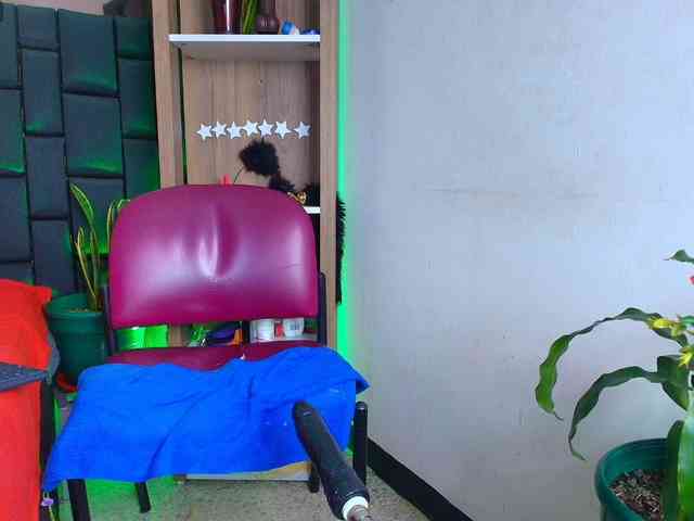 ellenaboobs's live room