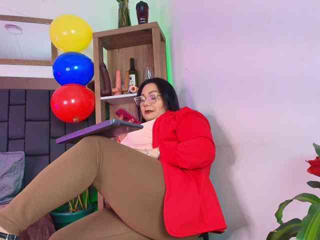 EllenaBoobs webcam