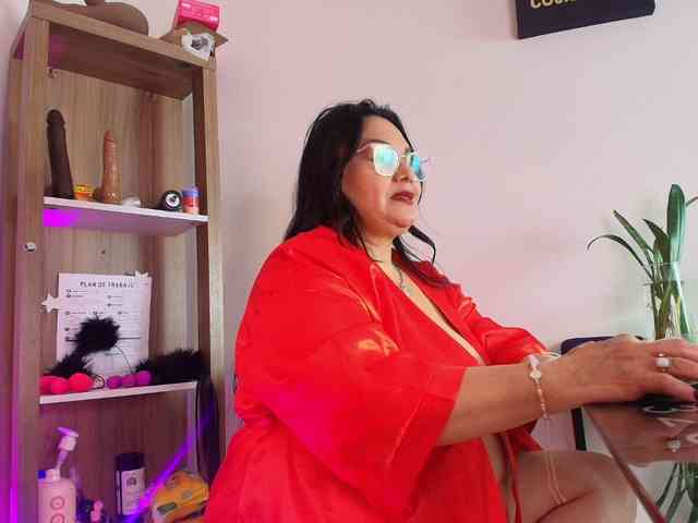 EllenaBoobs webcam