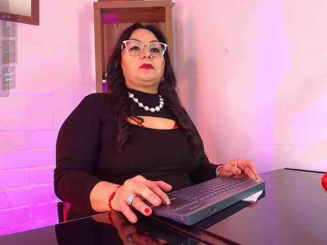 EllenaBoobs webcam