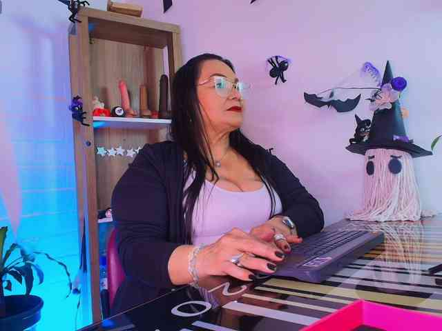 EllenaBoobs