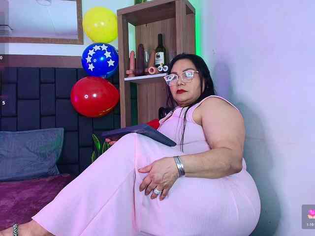 EllenaBoobs webcam