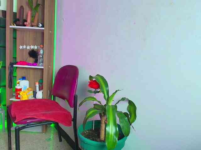 EllenaBoobs webcam