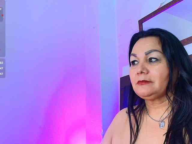 EllenaBoobs webcam