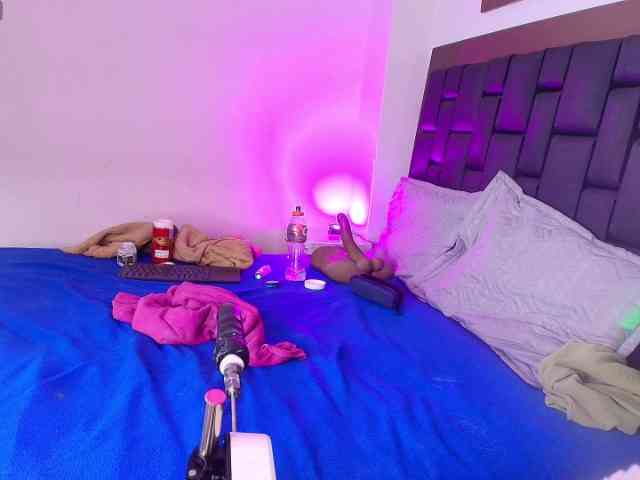EllenaBoobs webcam