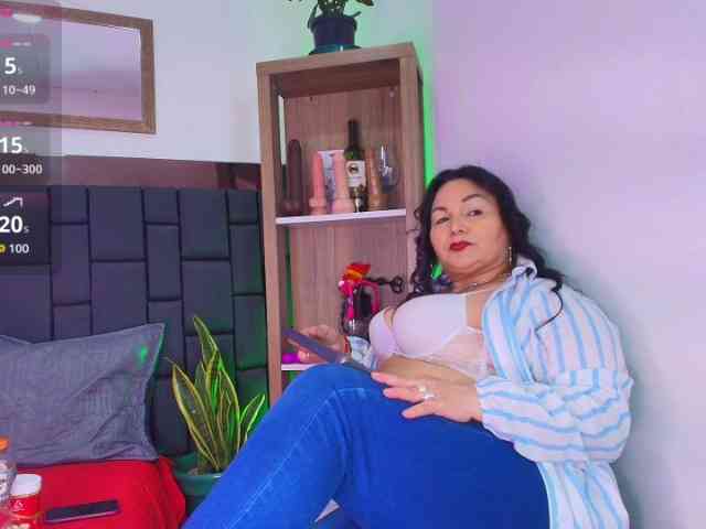 EllenaBoobs webcam