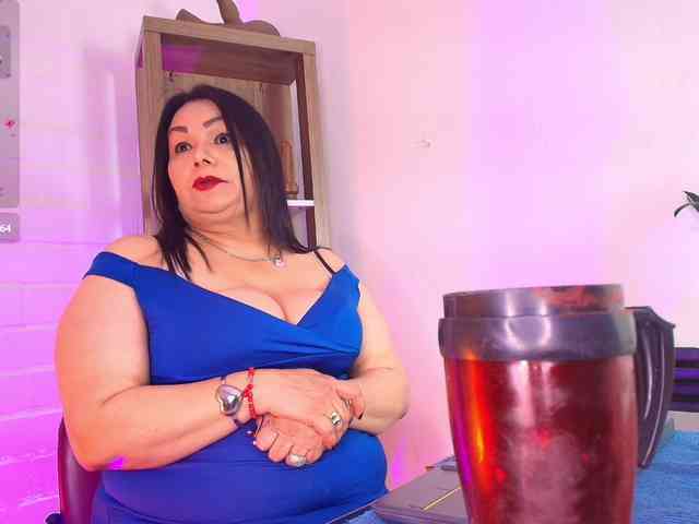 EllenaBoobs webcam