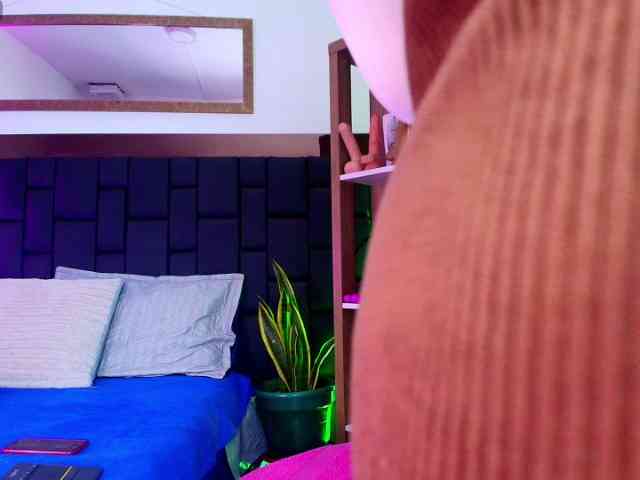 EllenaBoobs webcam