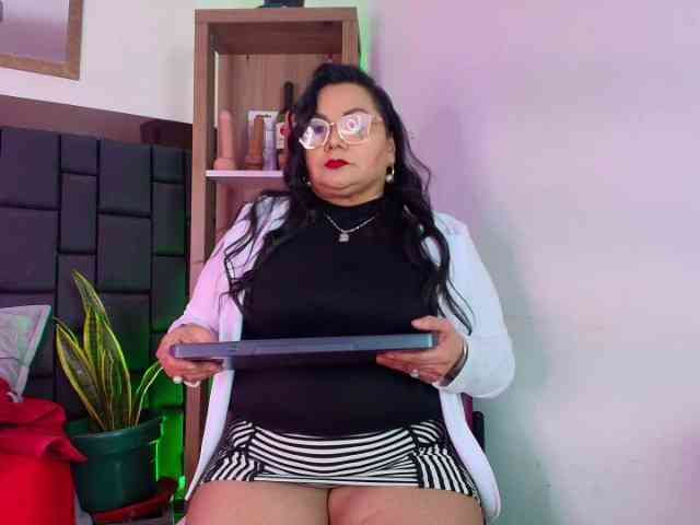 EllenaBoobs