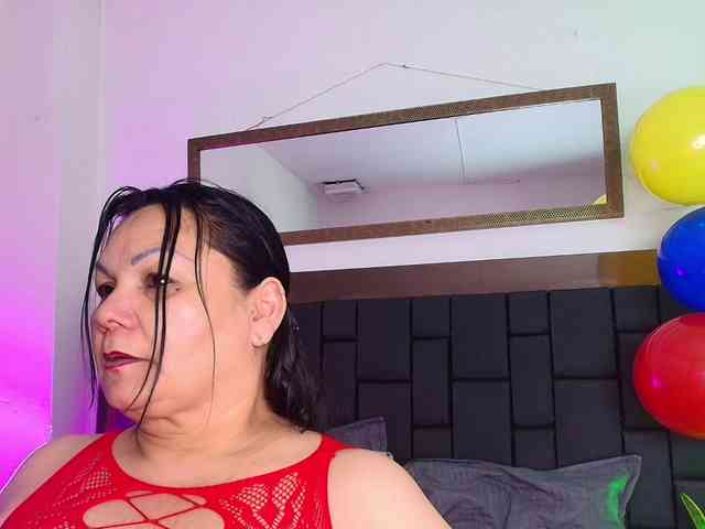 EllenaBoobs webcam