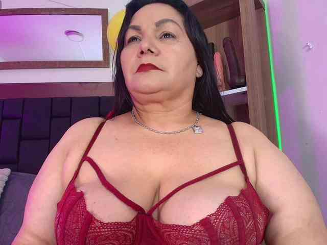 EllenaBoobs webcam
