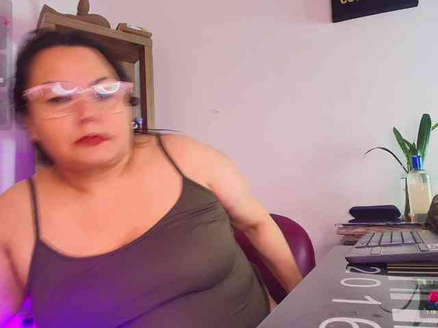 EllenaBoobs