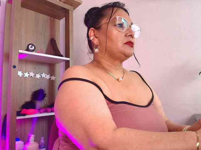 EllenaBoobs webcam