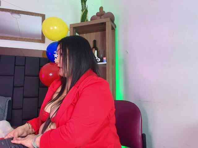EllenaBoobs webcam