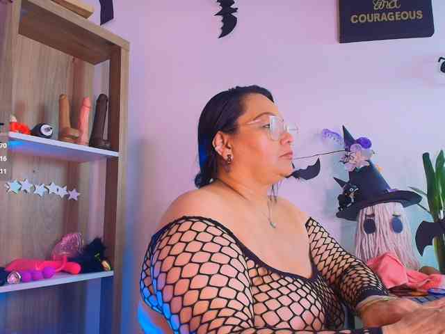 EllenaBoobs webcam