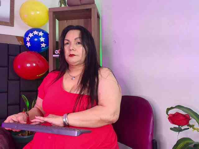EllenaBoobs webcam