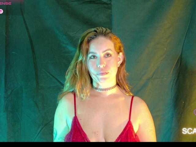 SCARLETTE04 live cam on BongaCams