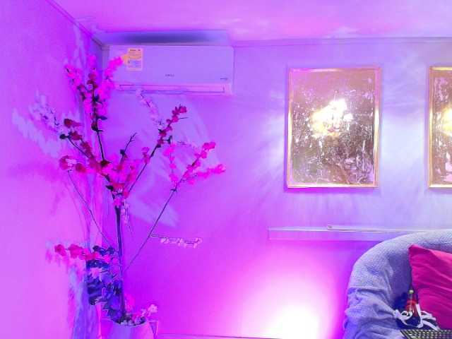 SCARLETTE04 live cam on BongaCams