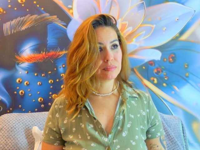 SCARLETTE04 live cam on BongaCams