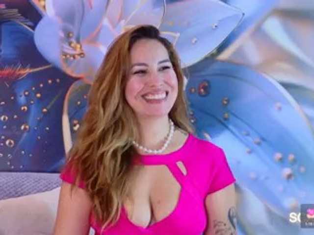 SCARLETTE04 live cam on BongaCams