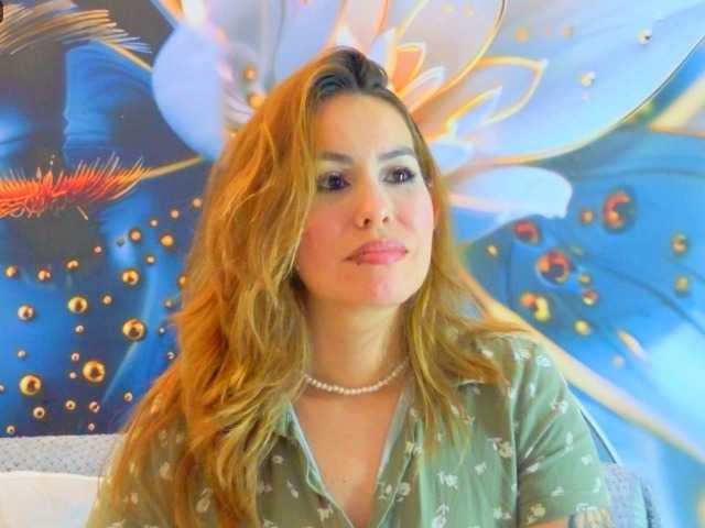 SCARLETTE04 live cam on BongaCams
