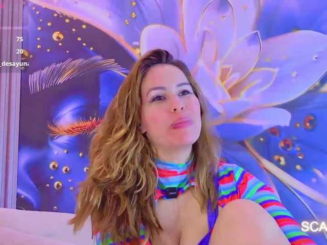 SCARLETTE04 live cam on BongaCams