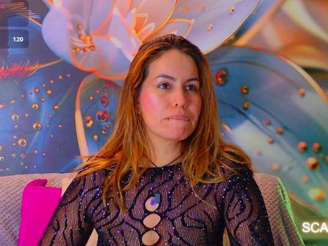 SCARLETTE04 live cam on BongaCams