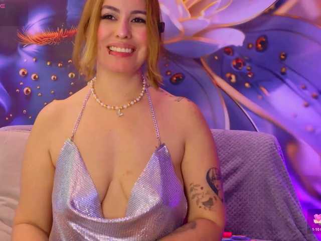 SCARLETTE04 live cam on BongaCams