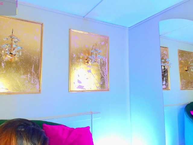 SCARLETTE04's BongaCams show and profile