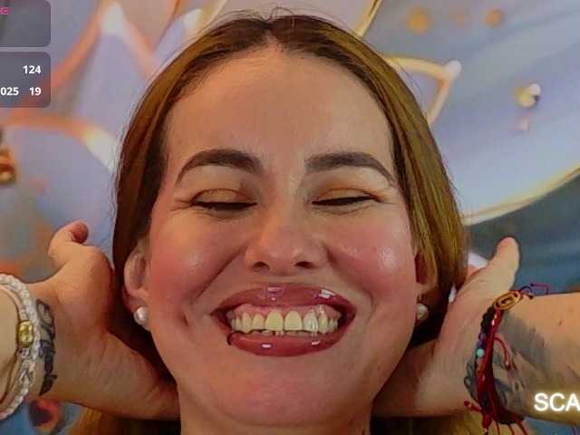 SCARLETTE04 live cam on BongaCams