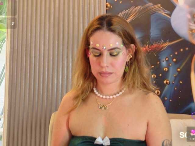 SCARLETTE04 live cam on BongaCams