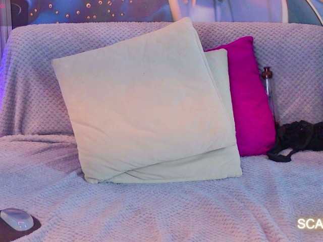 SCARLETTE04 live cam on BongaCams