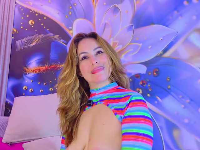 SCARLETTE04 live cam on BongaCams
