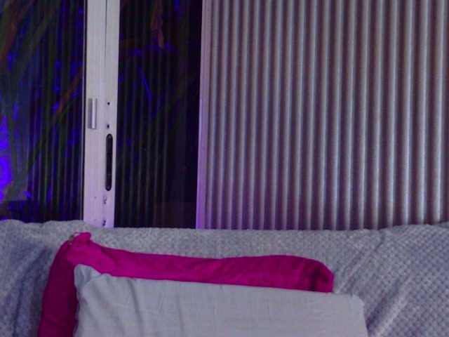 SCARLETTE04 live cam on BongaCams