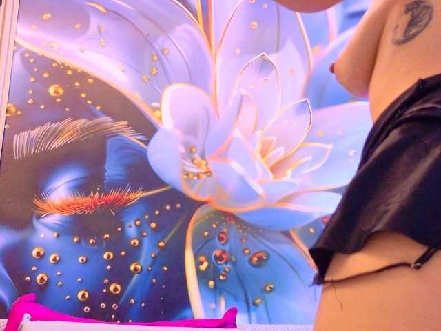 SCARLETTE04 live cam on BongaCams