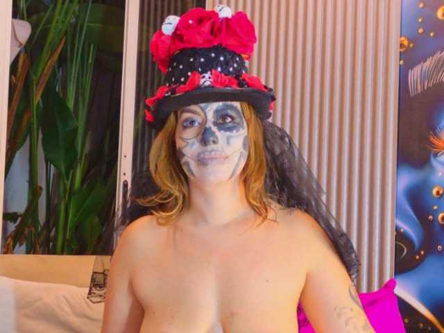 SCARLETTE04 live cam on BongaCams