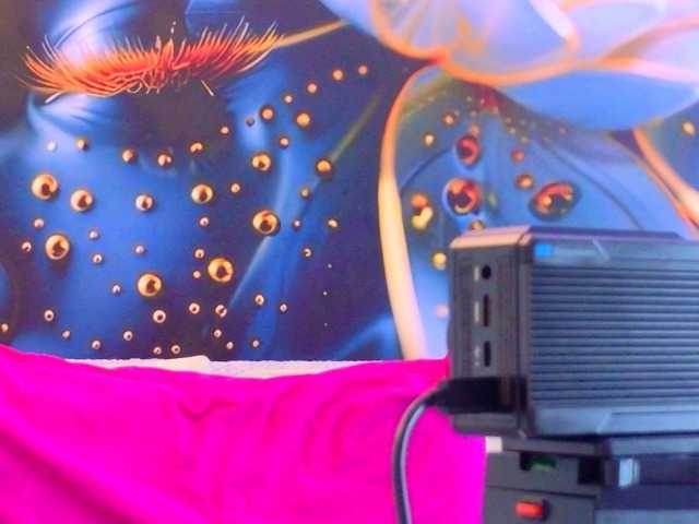 SCARLETTE04 live cam on BongaCams