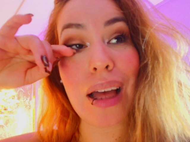 SCARLETTE04 live cam on BongaCams