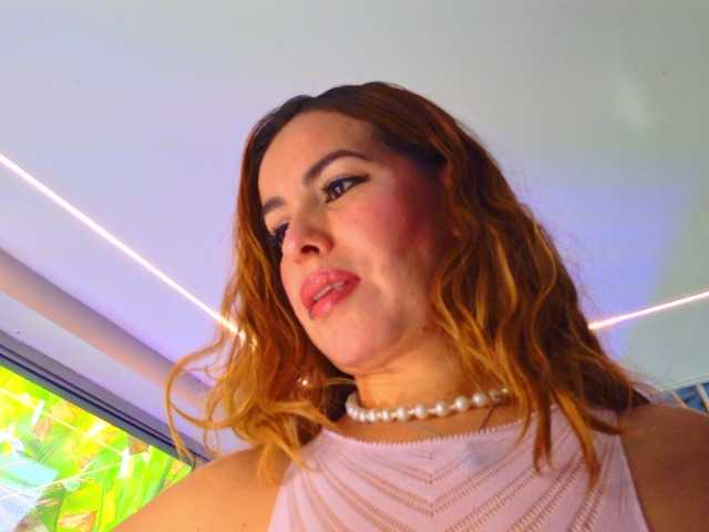 SCARLETTE04 live cam on BongaCams