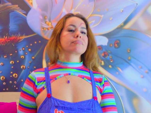 SCARLETTE04 live cam on BongaCams
