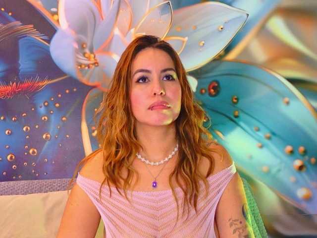 SCARLETTE04 live cam on BongaCams