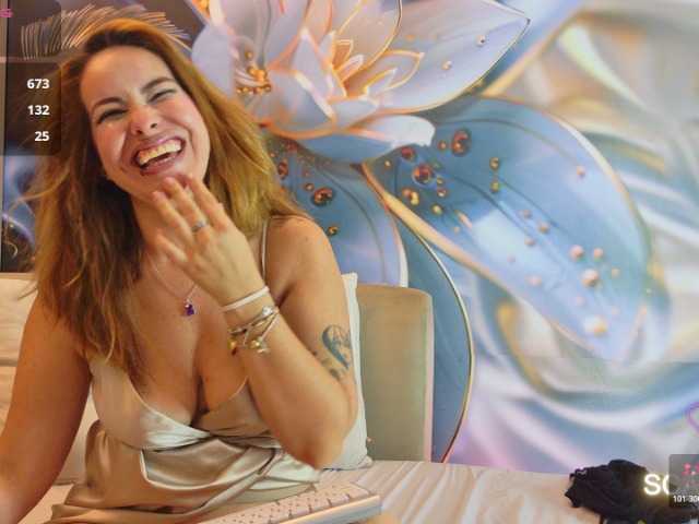 SCARLETTE04 live cam on BongaCams