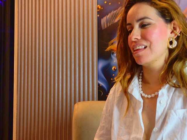 SCARLETTE04 live cam on BongaCams