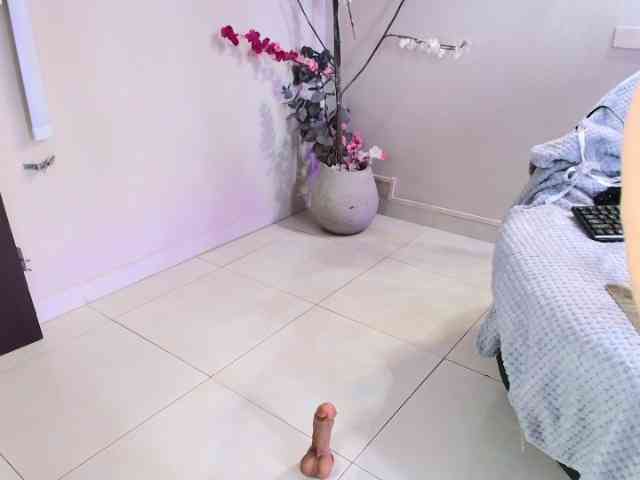SCARLETTE04 webcam