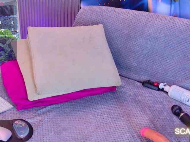SCARLETTE04 webcam