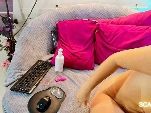 SCARLETTE04 webcam