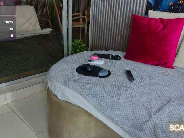 SCARLETTE04 webcam