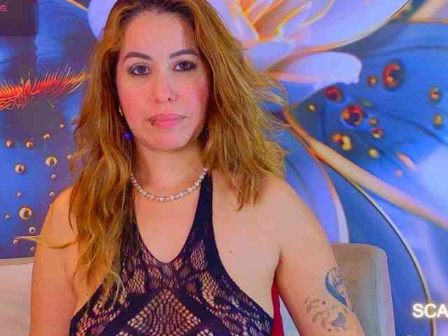 SCARLETTE04 webcam