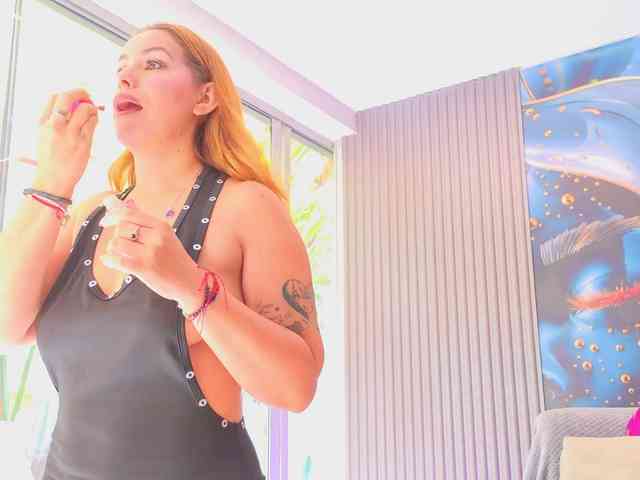 SCARLETTE04 webcam