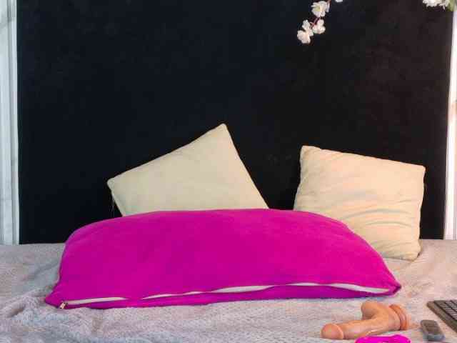 SCARLETTE04 webcam